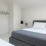 Residenza Dama Apartment